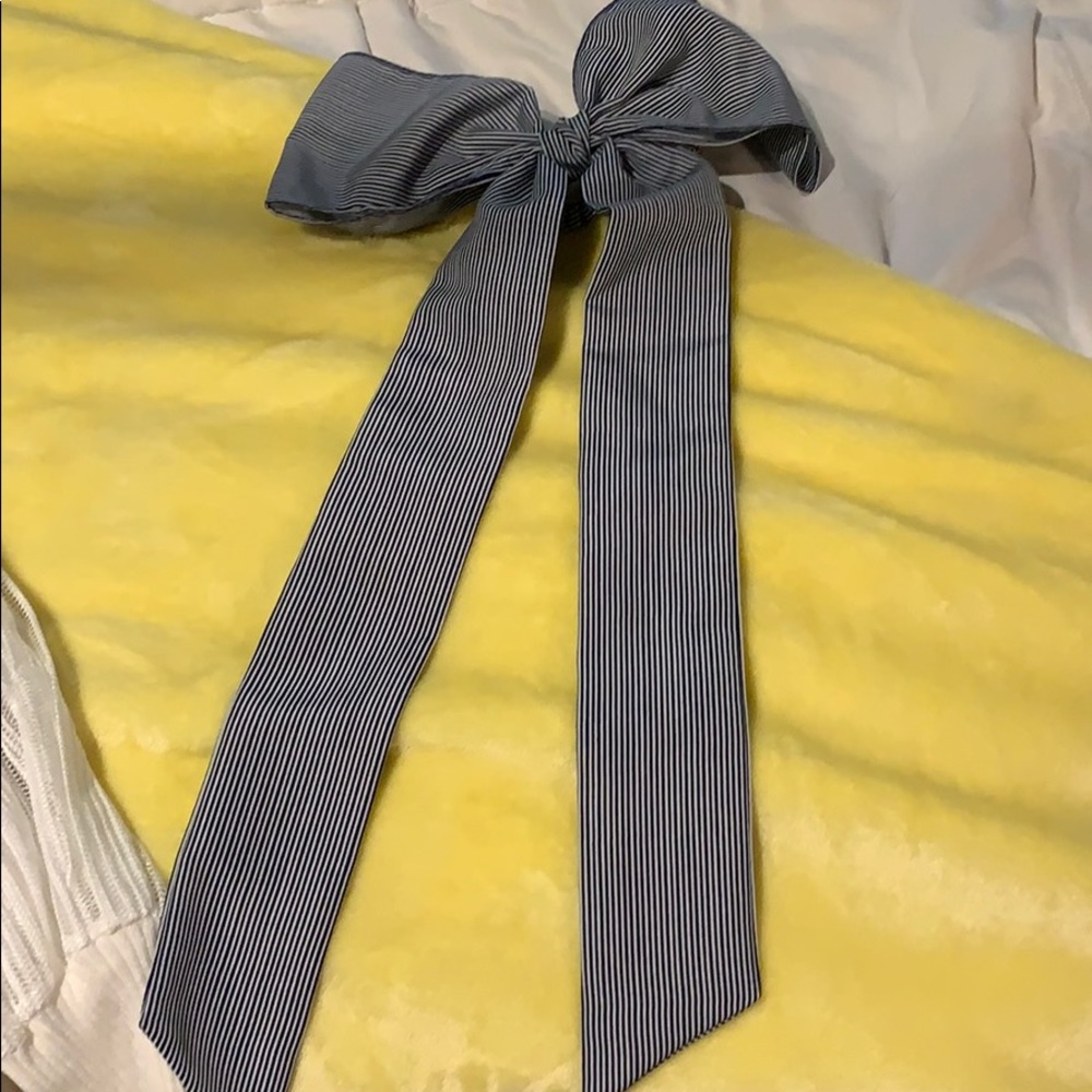 bow hair tie!